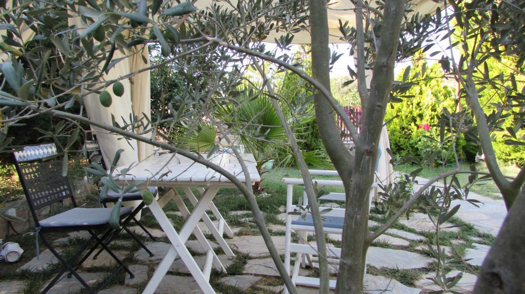 Ege Han Hotel Bozcaada Esterno foto