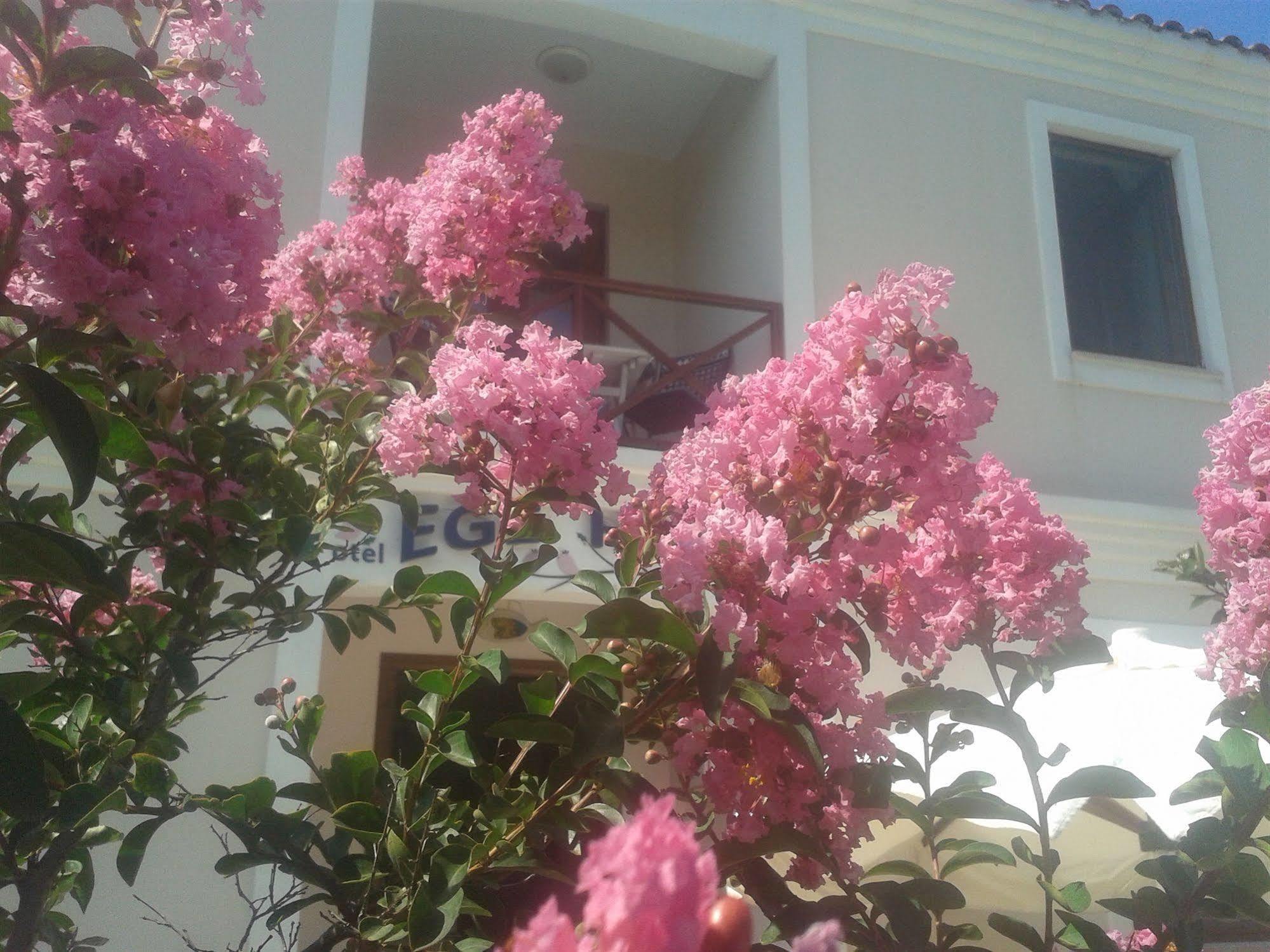 Ege Han Hotel Bozcaada Esterno foto