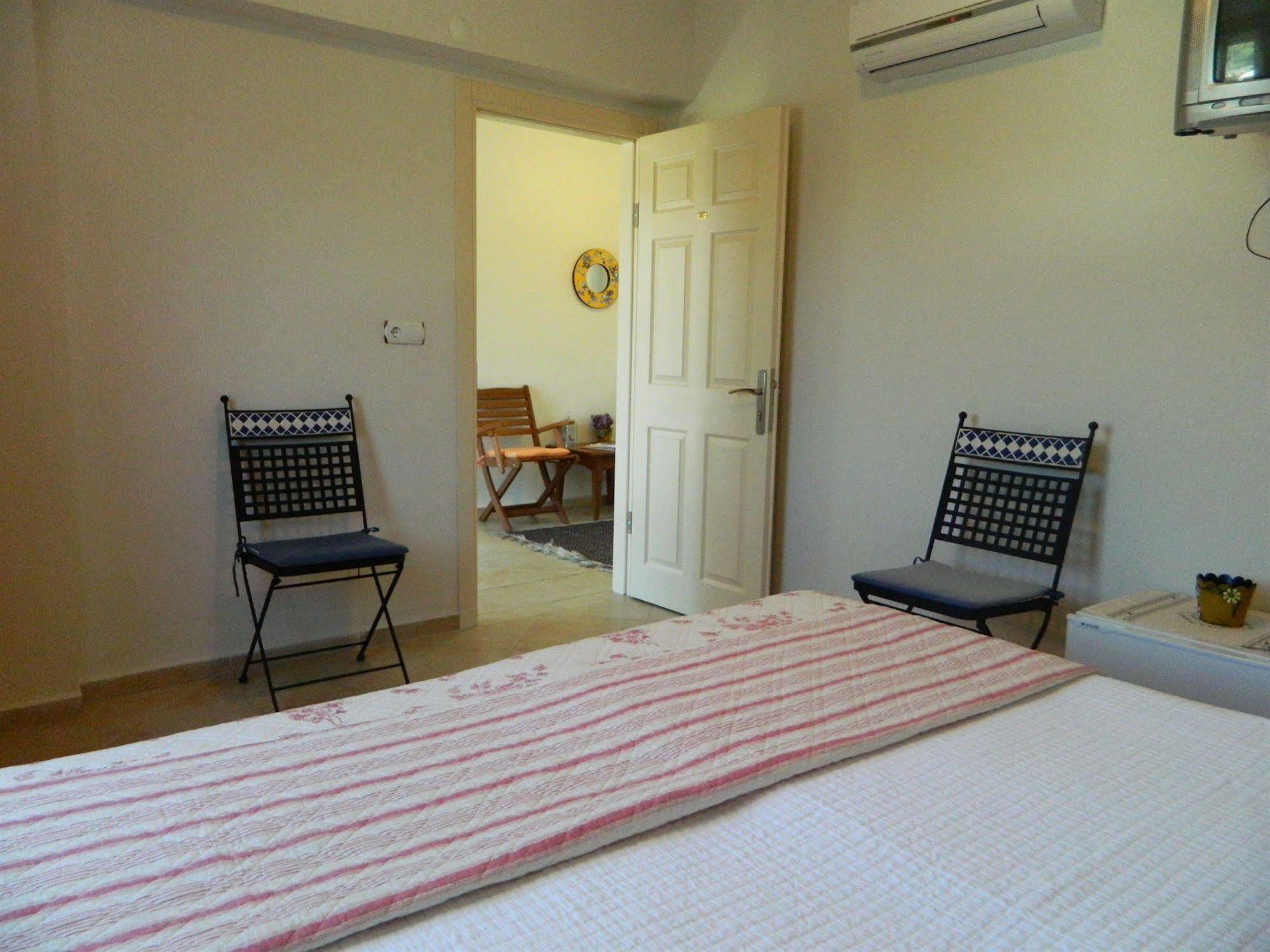 Ege Han Hotel Bozcaada Esterno foto